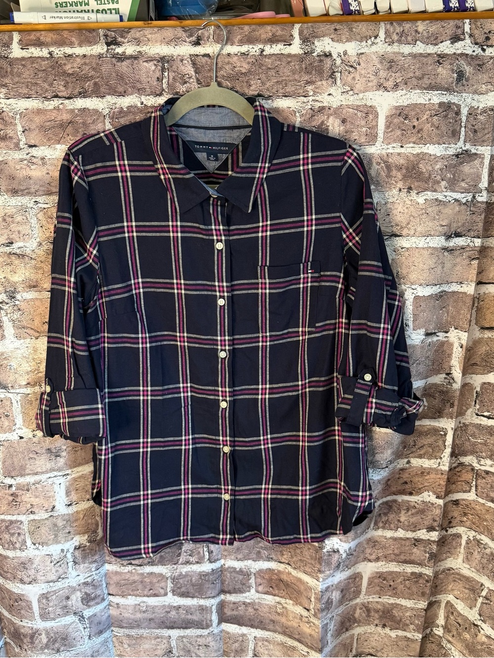 Tommy Hilfiger Women’s M Navy Pink Plaid Button Down Shirt Roll Tab Sleeves